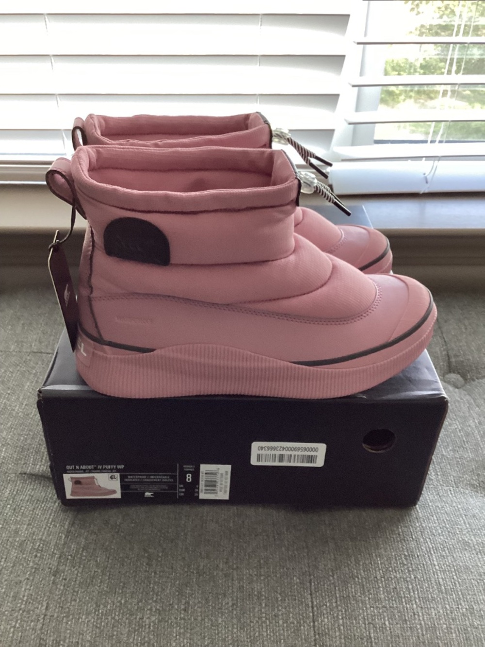 SOREL Out N About IV Puffy Lace-Up Waterproof Boot (Women) 8M - Picture 3 of 10